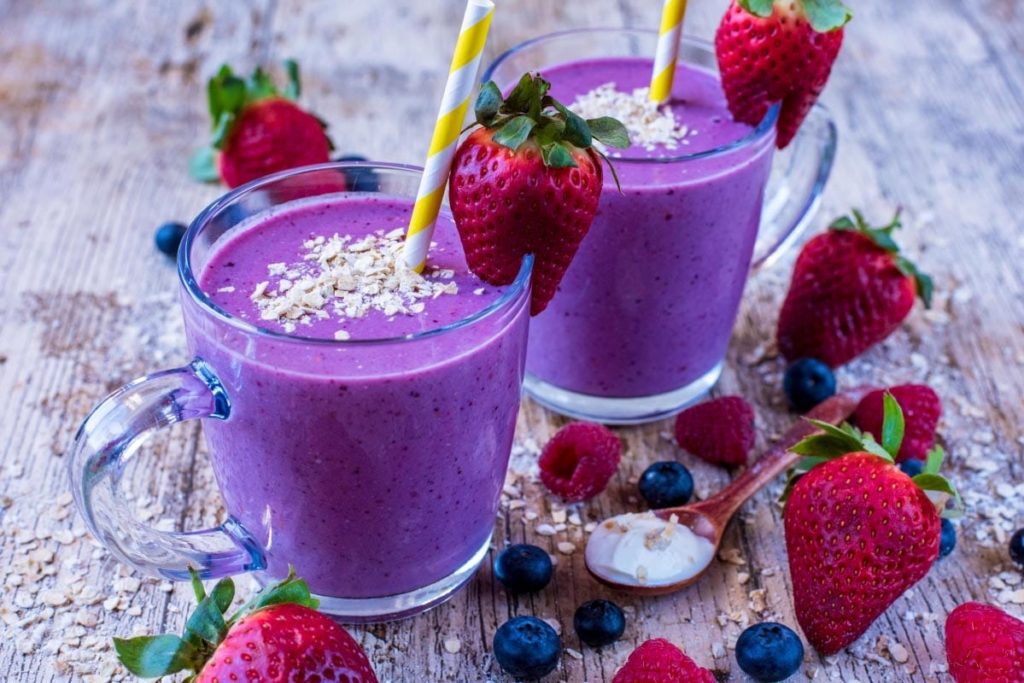 Drinking a smoothie before and after exercising is an excellent choice!